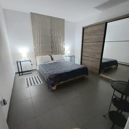 Apartment Julia's *